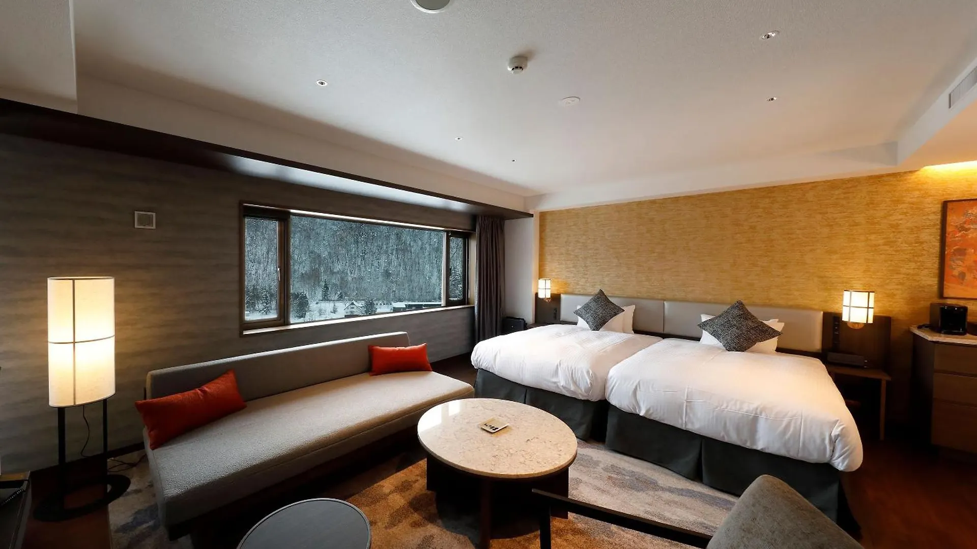 Executive Suite Suirei Sapporo 4*,